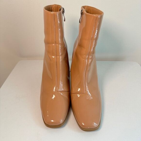 Glamorous- Beige Block Heel Boot in Patent - Picture 5 of 6